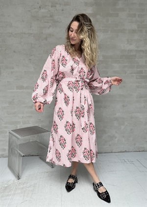 Lara kjole Blush Pink Sissel Edelbo 